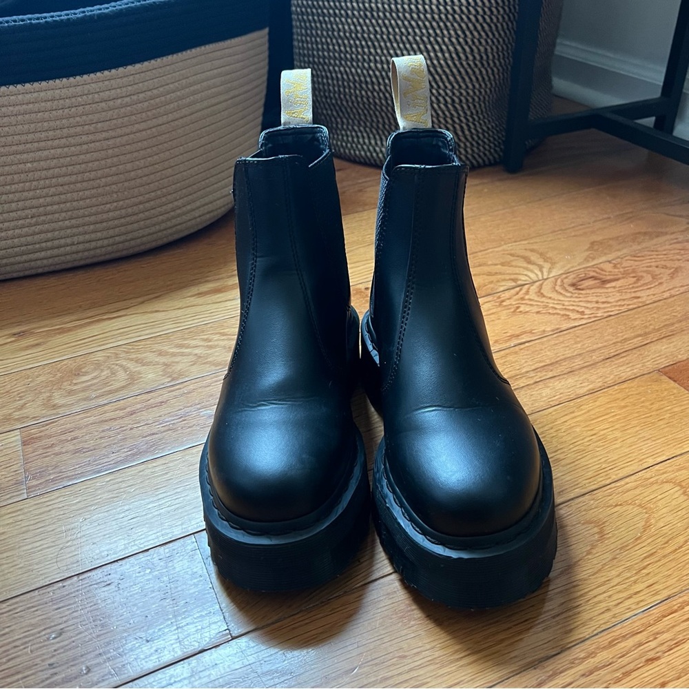 DR.MARTENS VEGAN 2976 FELIX PLATFORM CHELSEA BOOTS